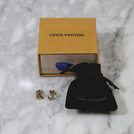 Louis Vuitton(루이비통) LV&amp;미 K J 이니셜 로고 이어링(귀걸이)