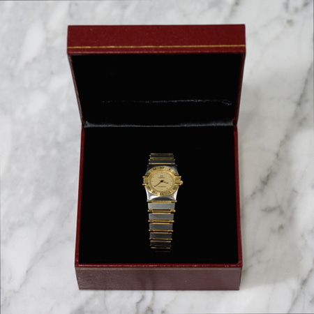 Omega(오메가) 금장 콤비 풀바 컨스텔레이션(컨스틸레이션) 쿼츠 여성용 시계