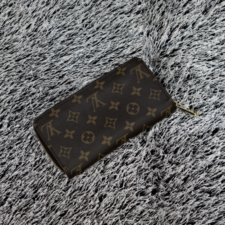 Louis Vuitton(루이비통) M41894 모노그램 로즈 발레린 신형 지피월릿 여성 장지갑