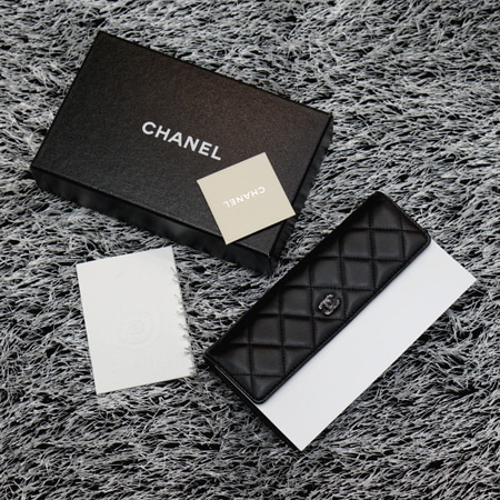Chanel(샤넬) A50096 TIMELESS(타임리스) CC 은장로고 블랙 램스킨 플랩 장지갑