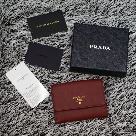 [새상품]Prada(프라다) 1MH523 금장로고 레드 사피아노 스냅 여성 반지갑