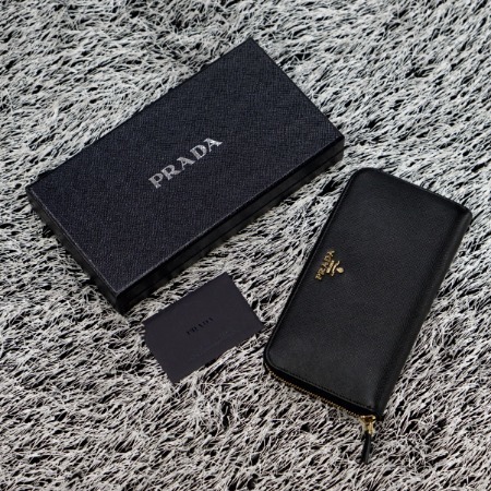 Prada(프라다) 1ML506 골드로고 블랙 사피아노 지퍼 장지갑