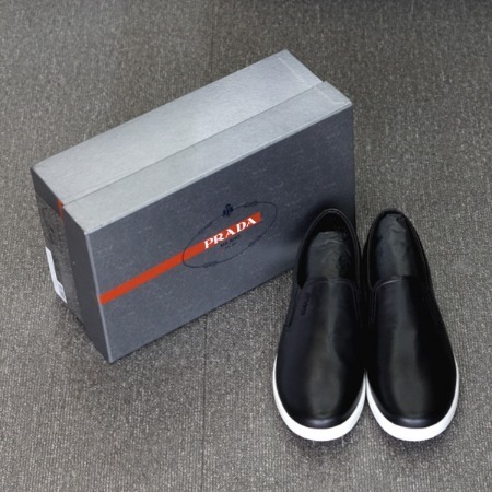 [새상품]Prada(프라다) 4D2776 이니셜 로고 블랙 남성 슬립온 스니커즈