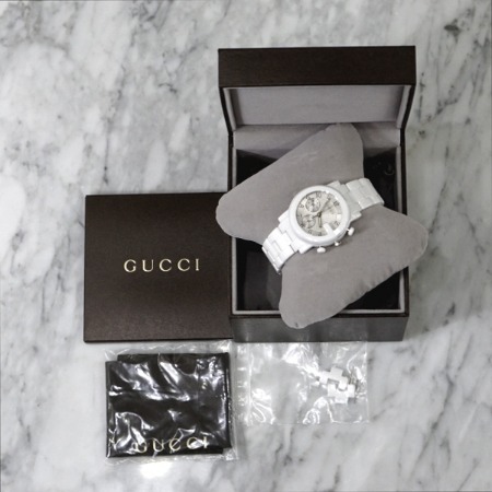 Gucci(구찌) YA101353 G 크로노 화이트세라믹 남여공용 시계