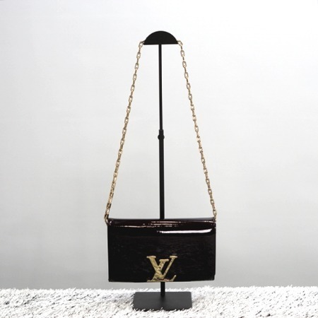 Louis Vuitton(루이비통) M94425 베르니 루이즈 클러치 GM 금장체인 숄더백