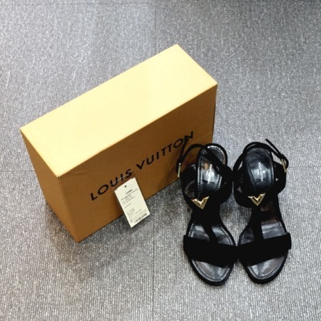Louis Vuitton(루이비통) 1A29B9 에센셜 블랙 여성 샌들 구두