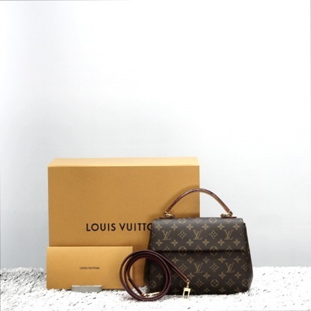 [새상품][19년신상]Louis Vuitton(루이비통) M42738 모노그램 클루니 BB 토트백 겸 숄더백
