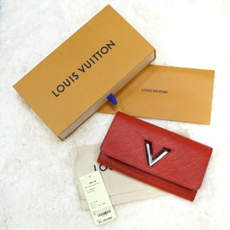 [새상품][신상]Louis Vuitton(루이비통) M61179 에피(에삐) 트위스트 월릿 여성 장지갑