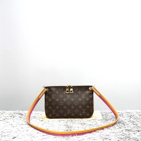 [신상]Louis Vuitton(루이비통) M44053 모노그램 로레트 크로스백