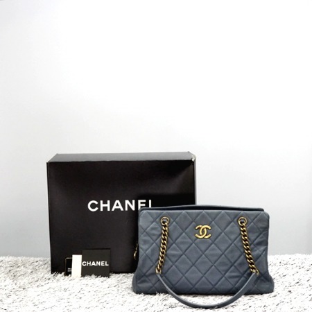Chanel(샤넬) A67493 CC CROWN(크라운) 카프스킨 쇼핑 토트백 겸 숄더백