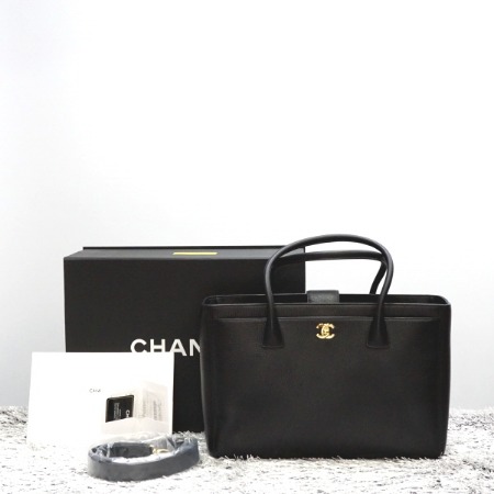 [새상품]Chanel(샤넬) A15206 CC 카프스킨 서프 토트백 겸 숄더백