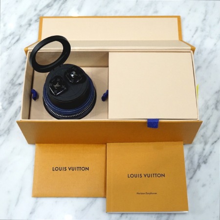 Louis Vuitton(루이비통) QAB010 블랙 모노그램 에어팟 이어폰aa03114