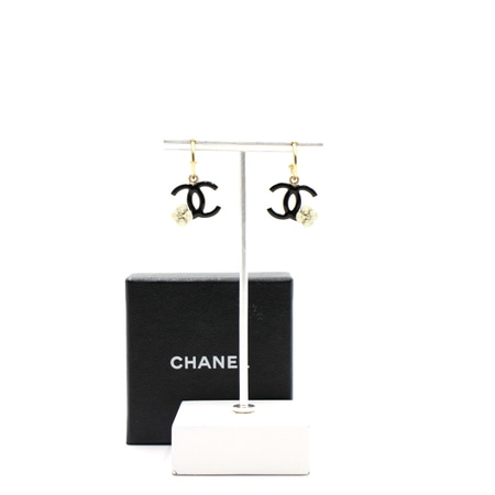 Chanel(샤넬) CC로고 세라믹 까멜리아 여성 귀걸이aa14136